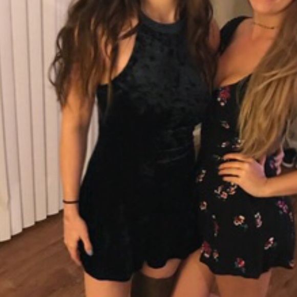 Velvet romper - Picture 2 of 2